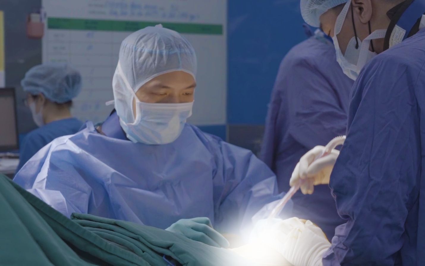 Chuyển vạt tự do trong tạo hình các khuyết hổng