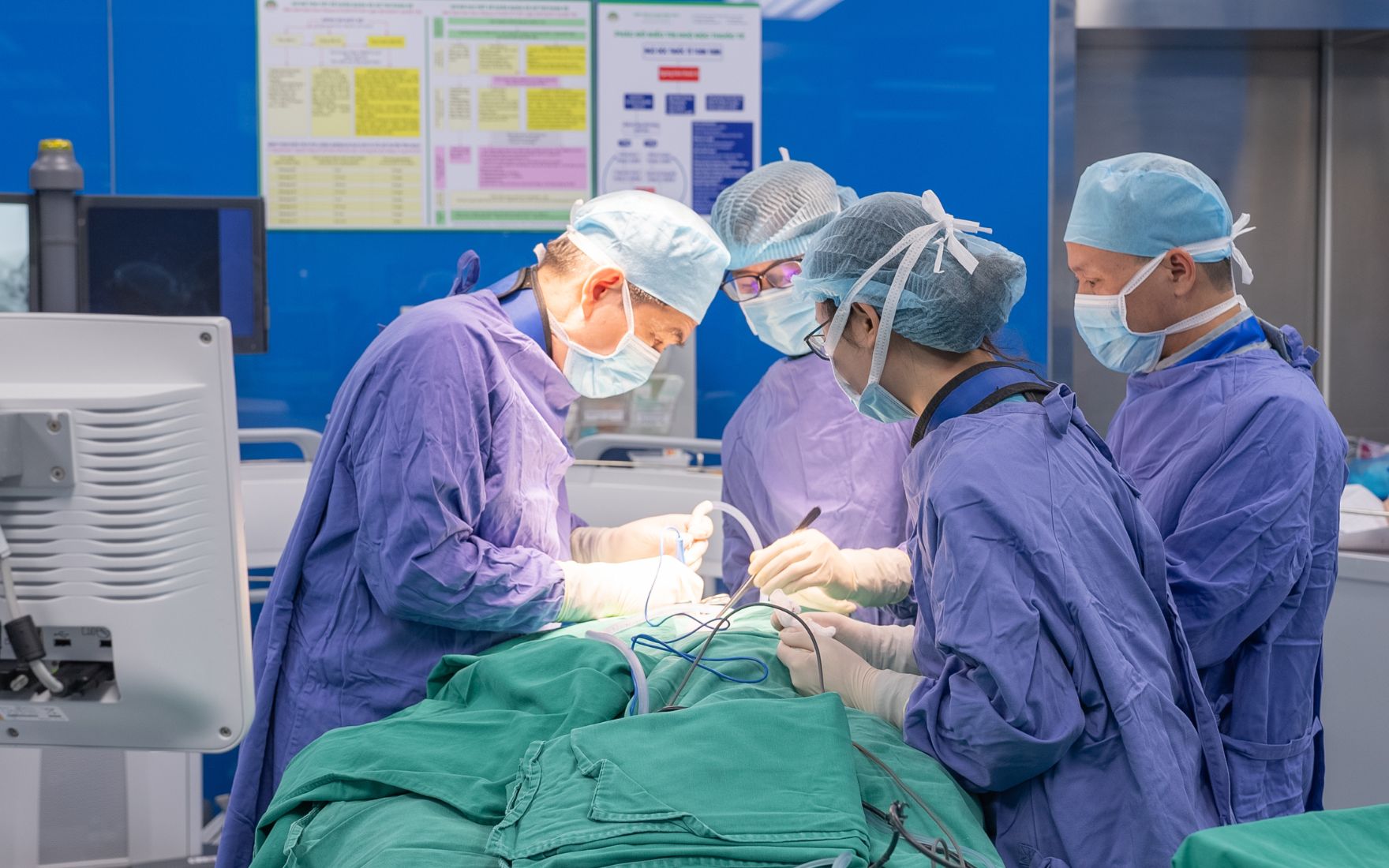 Phẫu thuật điều trị thoát vị đĩa đệm cột sống thắt lưng