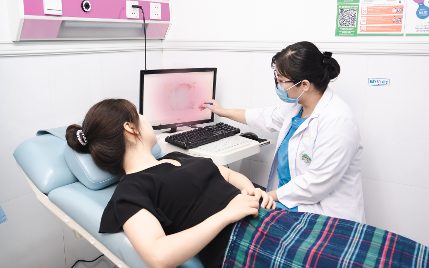 mọc mụn ở vùng kín