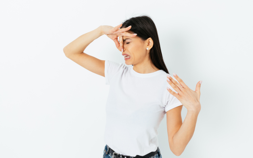 vùng kín có mùi hôi