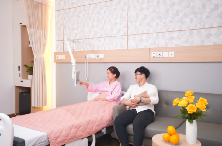 chuẩn bị đồ đi sinh cho mẹ và bé