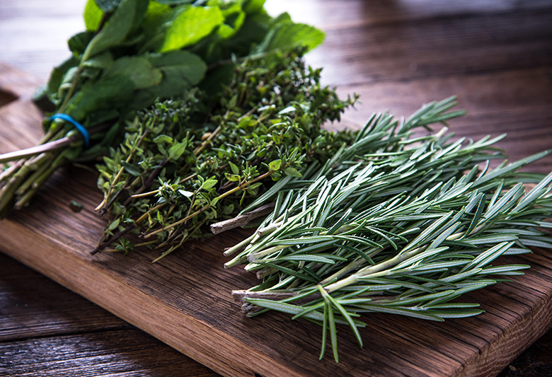 Uống trà khi mang thai