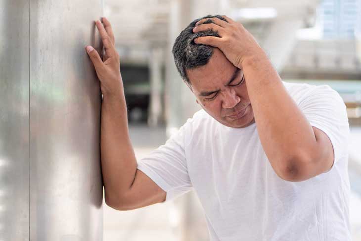 Buồn nôn chóng mặt đau bụng