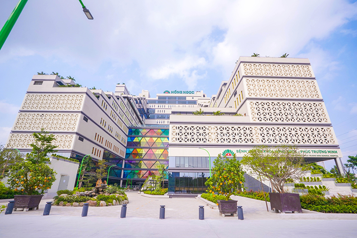 buồn nôn ra nước miếng trong