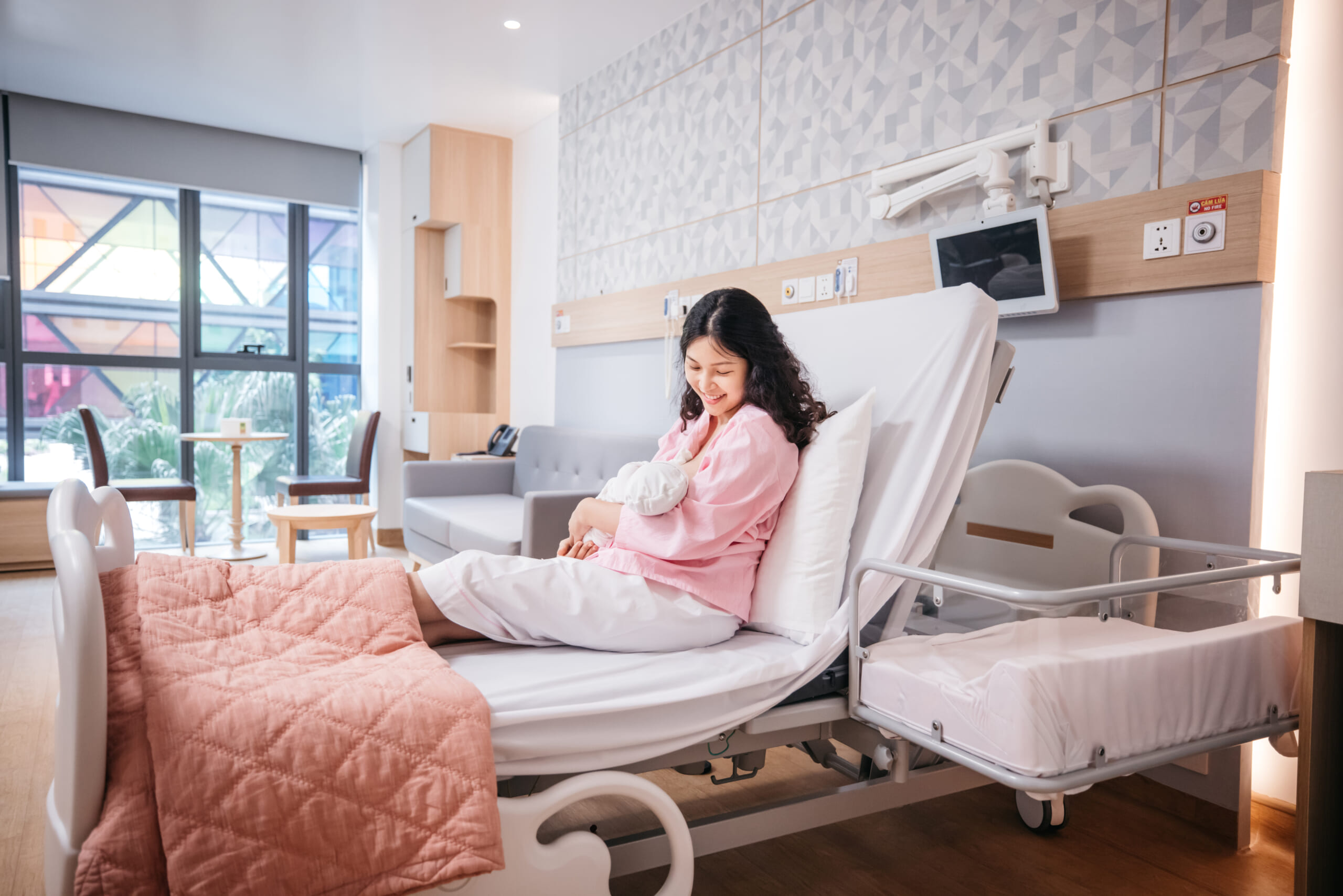 dấu hiệu bé đòi bú