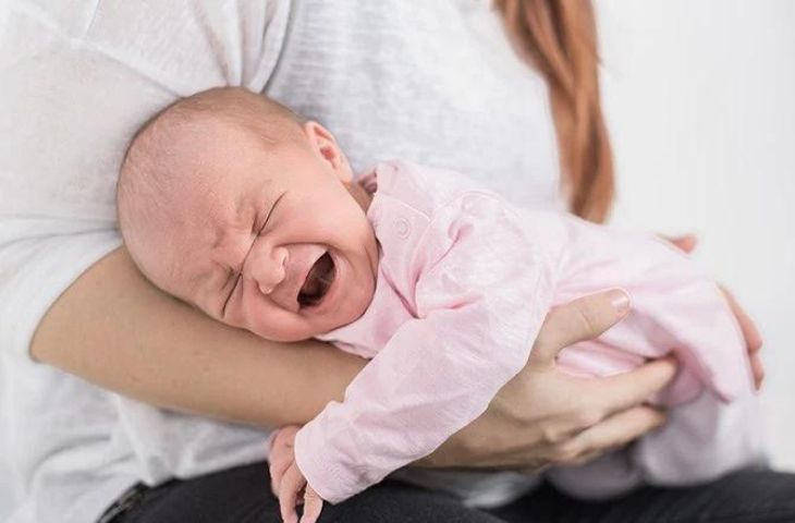 dấu hiệu trẻ sơ sinh bị tự kỷ