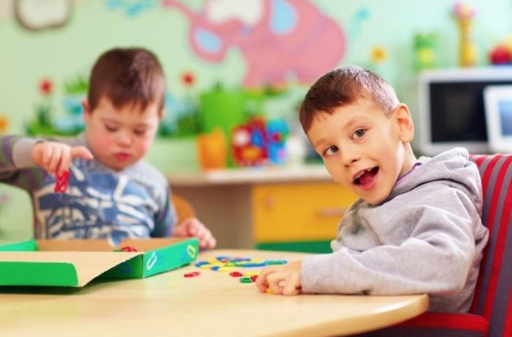 hành vi của trẻ tự kỷ