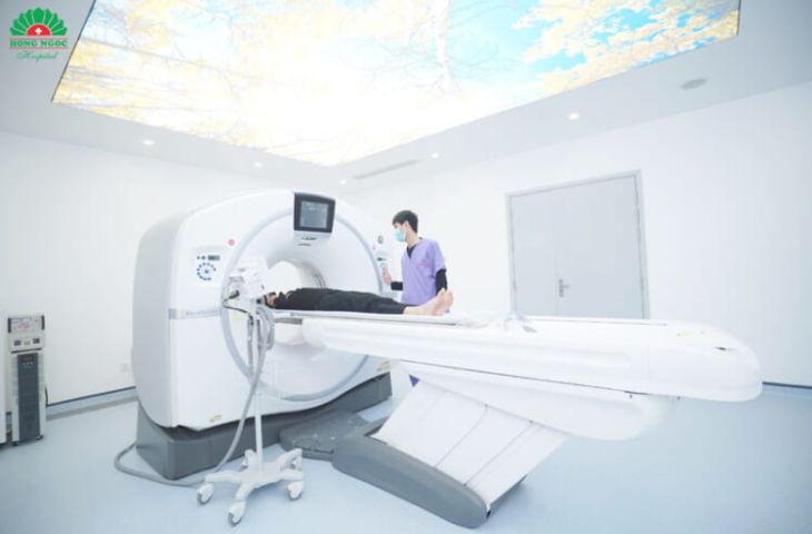 triệu chứng đau cổ vai gáy