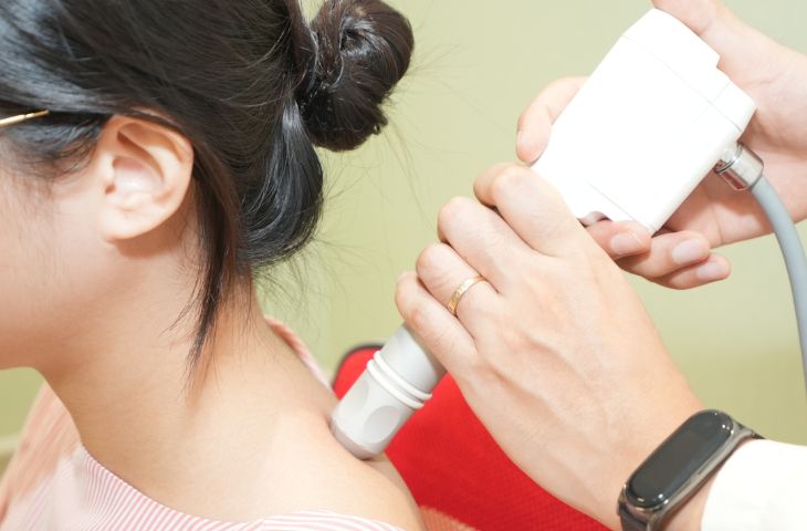 thoái hóa đốt sống cổ có nguy hiểm không