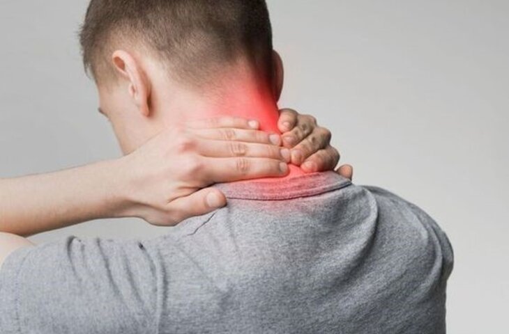 thoái hóa đốt sống cổ có nguy hiểm không