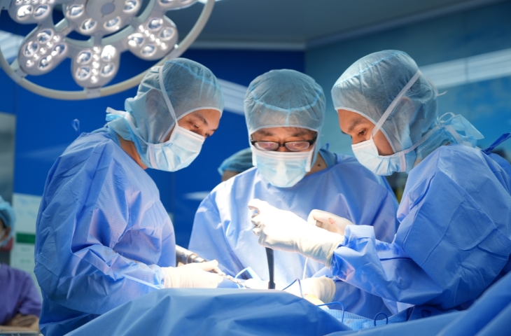 Khớp gối nhân tạo