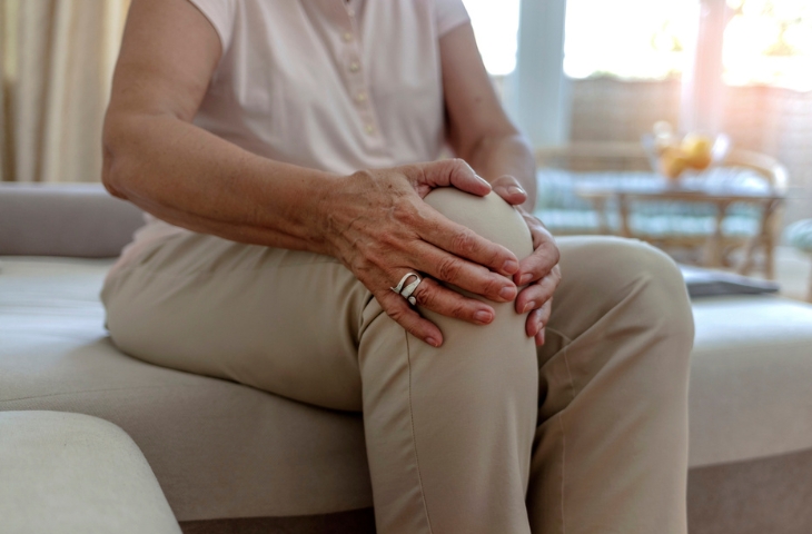 khớp gối nhân tạo