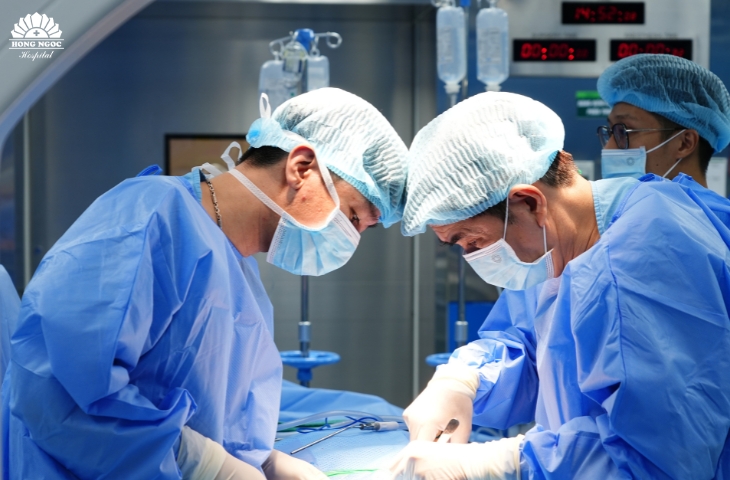 phẫu thuật cột sống