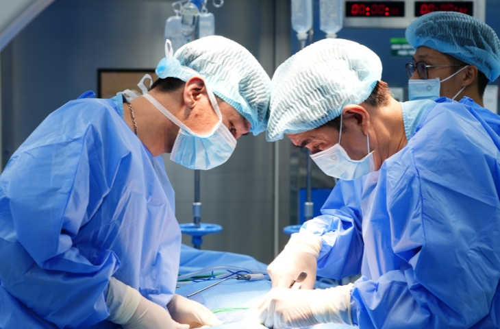 phẫu thuật điều trị trượt đốt sống